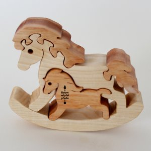 Baumwipfelpfad - puzzle masiv - kůň houpací - oboustranný gravír