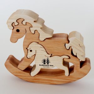 Kráľovstvo lesa - puzzle masiv kůň houpací